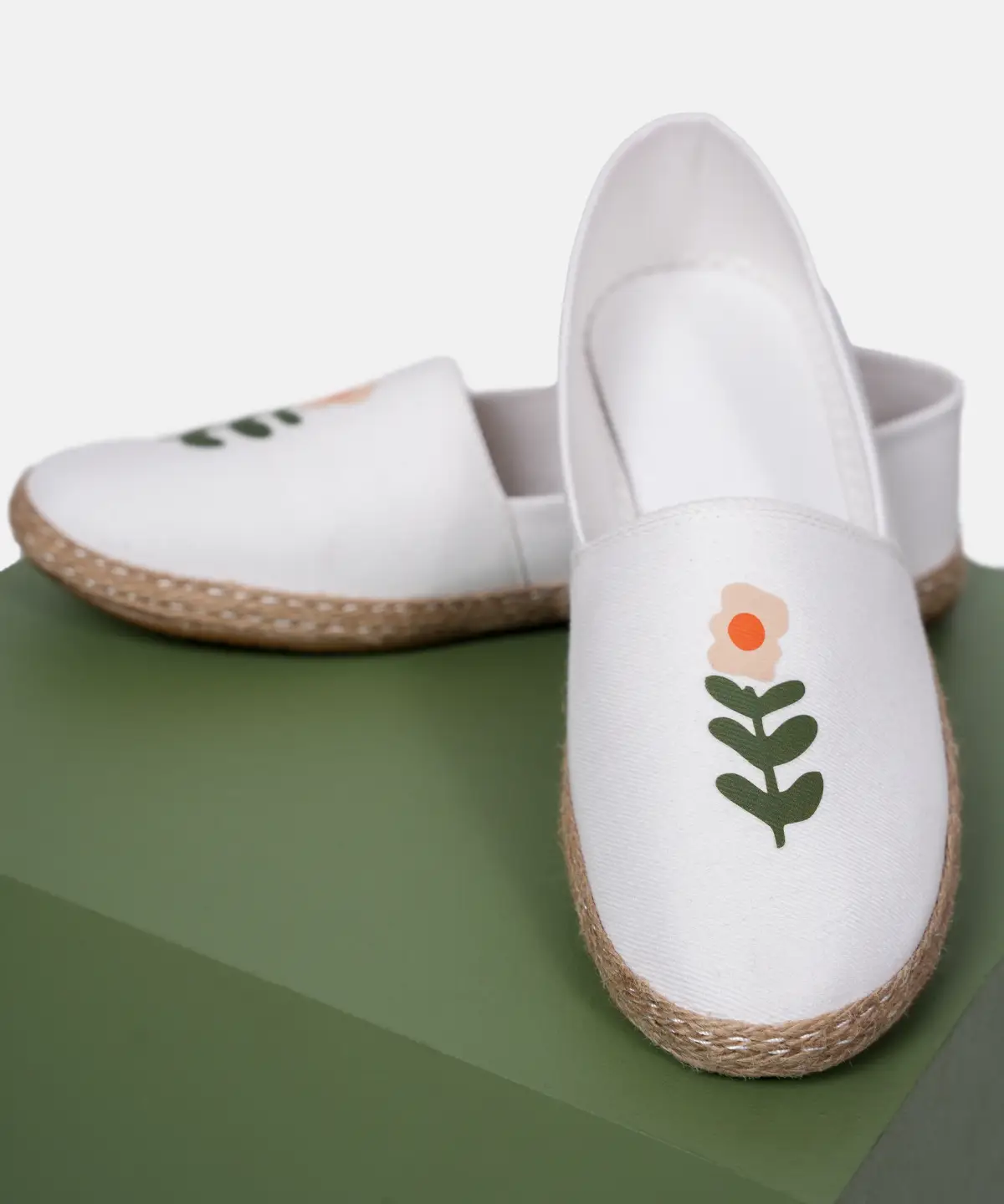 SHOES-WHITE-FLOWER 1 کفش کنفی سفید طرح گل
